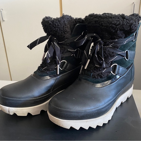 Sorel Joan of Artic black size 11 women’s boots - Picture 6 of 7